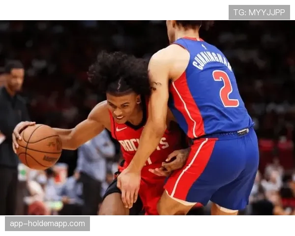 榜眼秀杰伦·格林持续低迷,过去六场场均13.8分命中率29.7% 榜眼秀杰伦·格林持续低迷,过去六场场均13.8分命中率29.7%